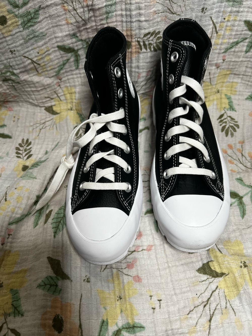 Converse CTAS Lugged Hi Pebbled Leather Black Brand New 7.5 - Picture 5 of 7
